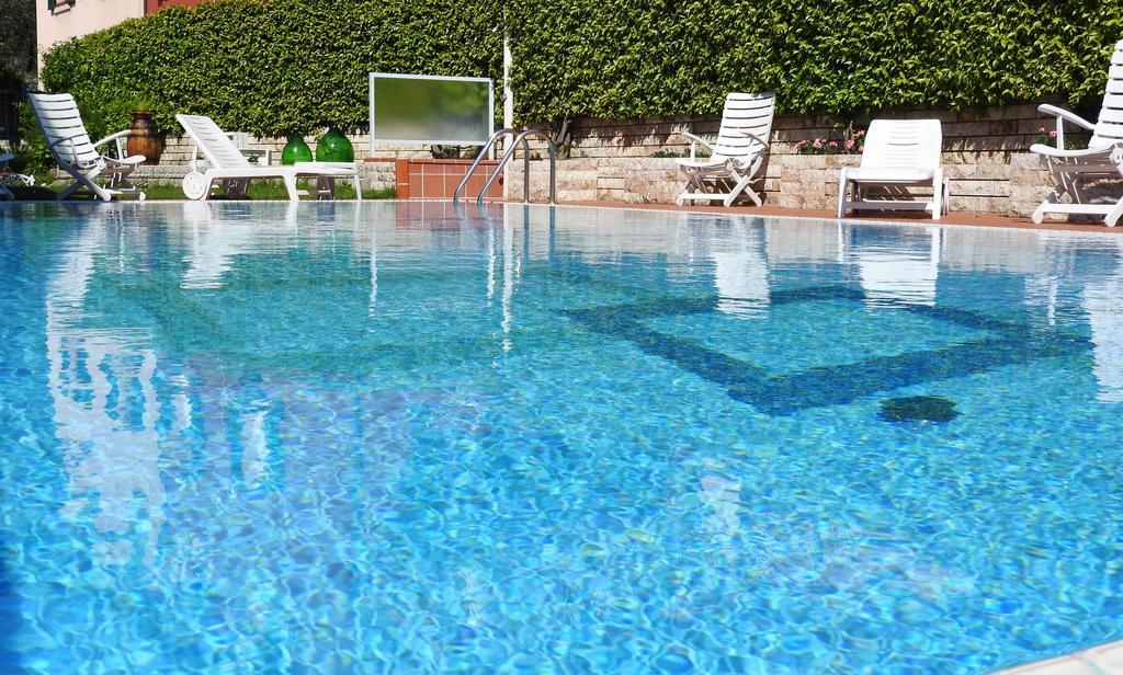 Villa Fiori Μαλτσεζίνε Εξωτερικό φωτογραφία