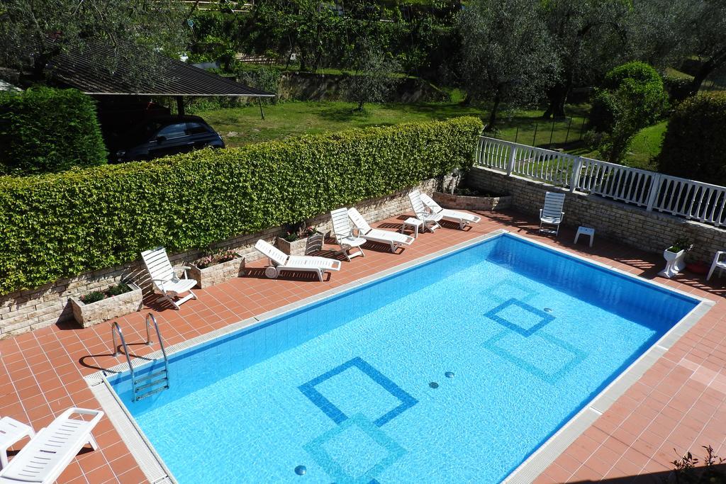 Villa Fiori Μαλτσεζίνε Εξωτερικό φωτογραφία
